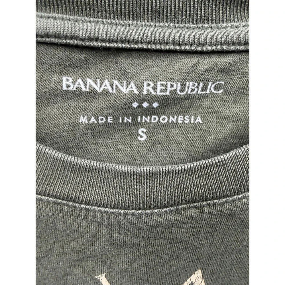 Banana Republic T-Shirt Mens Olive Green‎ Circular Logo Graphic Tee Small